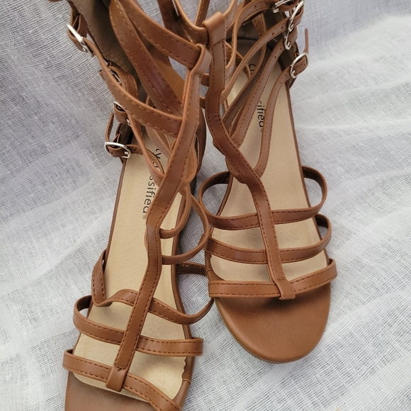 Gladiator sandals - Picture 3 of 5